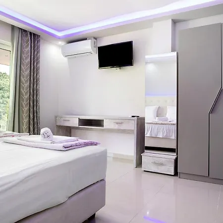 Apartment Dionysia S8 *