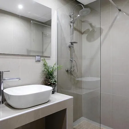 Apartment Dionysia S8 *